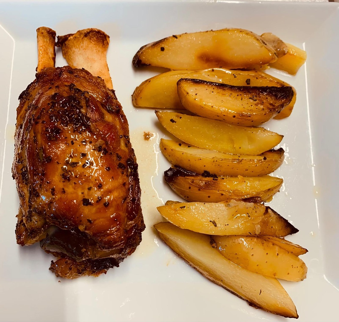 Arrosto di carne con patate al forno